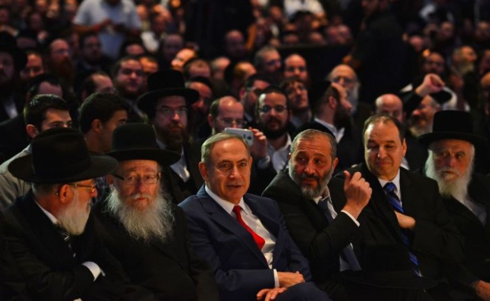 Élections israéliennes : Benjamin Netanyahou promet aux partis politiques religieux que les étudiants en yeshiva pourront être exemptés du service militaire