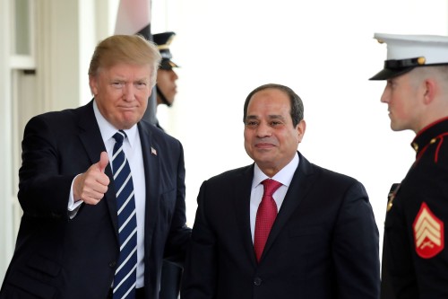 U.S. President Donald Trump welcomes Egypt's President Abdel Fattah al-Sisi at the White House in Washington, U.S., April 3, 2017. REUTERS/Carlos Barria - RTX33W5O