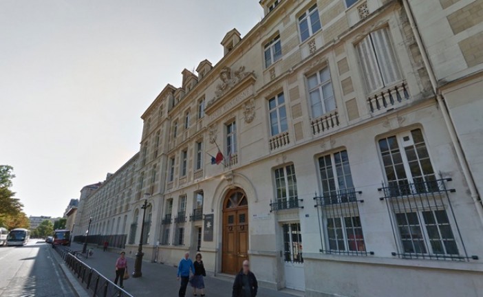 Paris : Paris: Des tags racistes et antisémites découverts sur la façade du lycée Montaigne