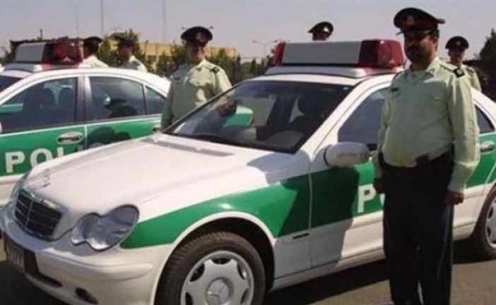 Deux jeunes juifs arrêtés en Iran pour avoir tagué sur un mur « Mort à Haman » en l’honneur de la fête de Pourim.