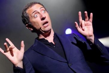 Voiture de police brûlée : Gad Elmaleh s’en prend au gouvernement