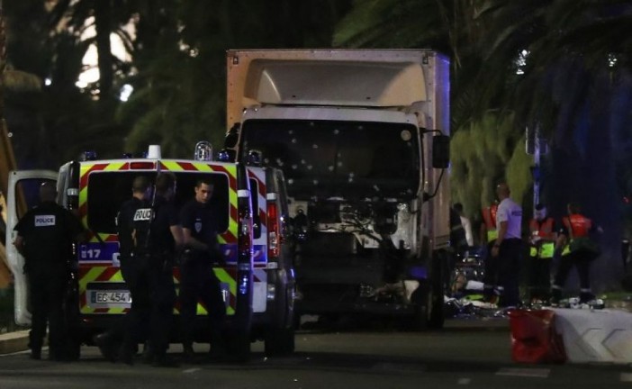 Attentat à Nice : au moins 84 morts, plus de 100 blessés dont 18 en Urgence absolu