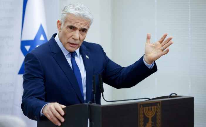 Yair Lapid réaffirme son soutien à une solution à deux états au conseil d’association UE-Israël