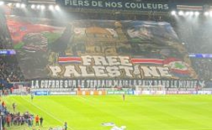 Dans les tribunes du Parc des Princes à l’occasion du Match PSG – Atletico de Madrid